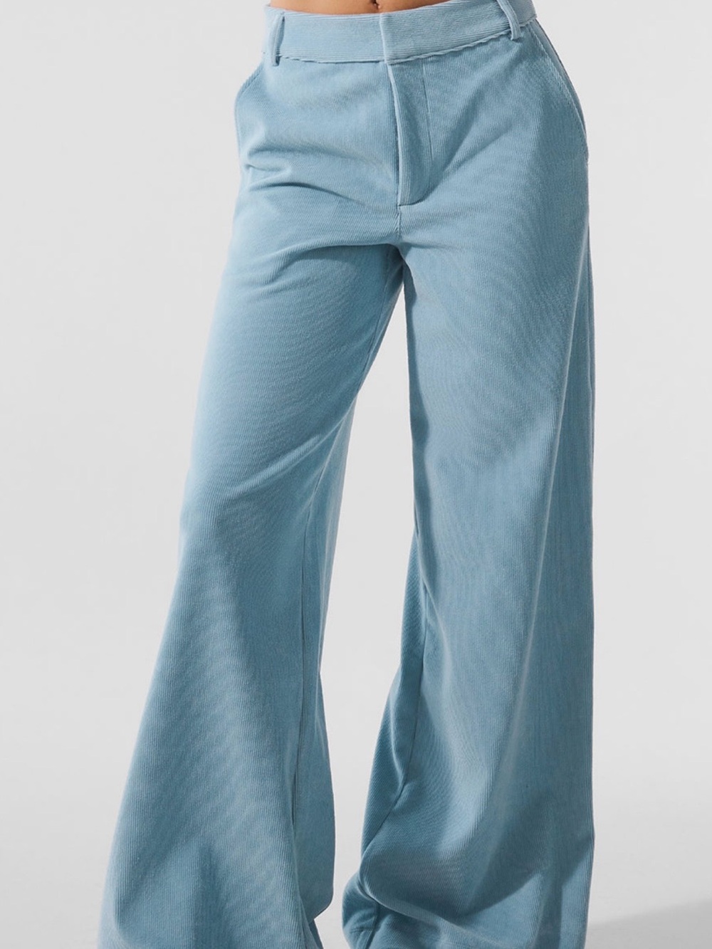 ALO Yoga Wide-Leg High-Rise Jeans - Sky Blue